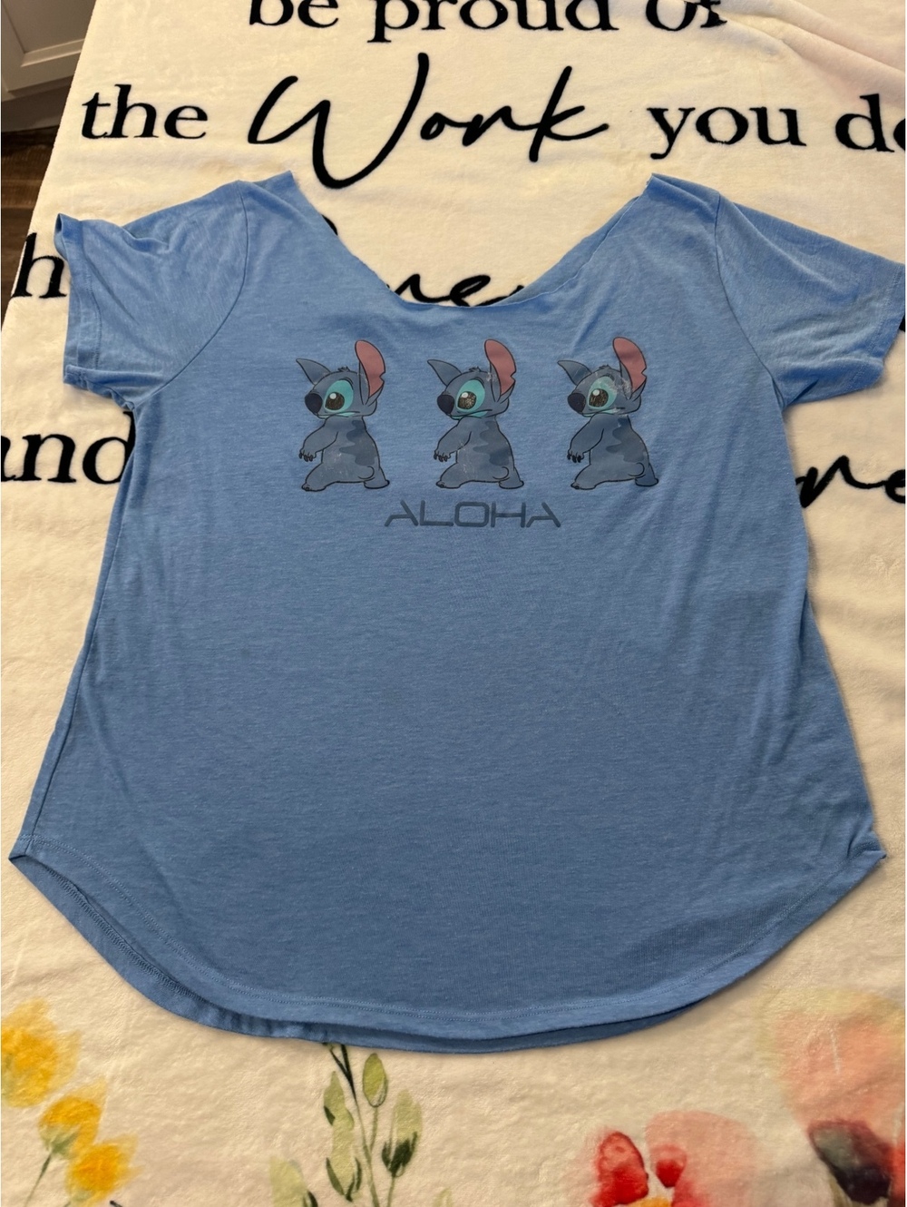 Light blue Lilo & Stitch short-sleeve T-shirt, Size L